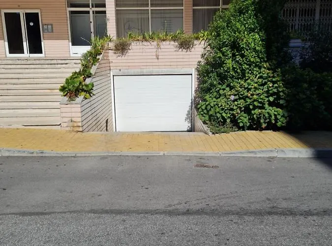 Diamante House Com Garagem Privada